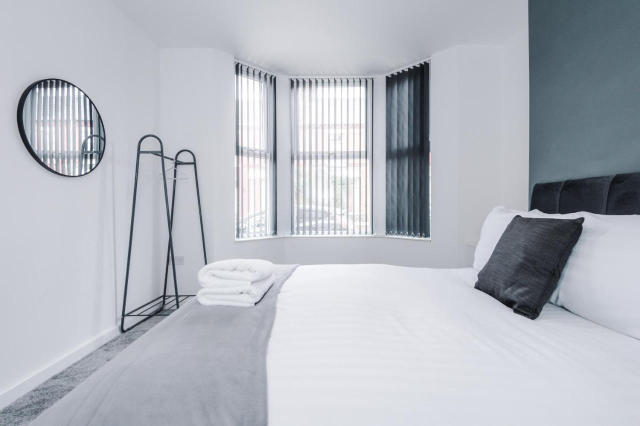 Cosy 3 Bed 3 Bath House - Central Liverpool -Self Check-In & Free Parking! Villa Dış mekan fotoğraf